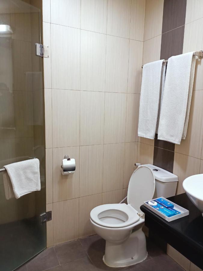 Days Hotel & Suites By Wyndham Jakarta Airport Tangerang Exterior foto