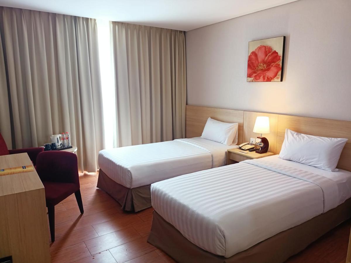Days Hotel & Suites By Wyndham Jakarta Airport Tangerang Exterior foto