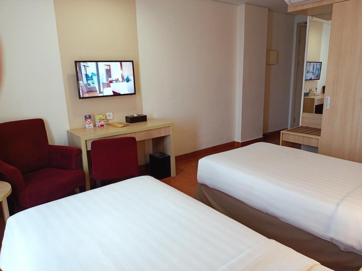 Days Hotel & Suites By Wyndham Jakarta Airport Tangerang Exterior foto