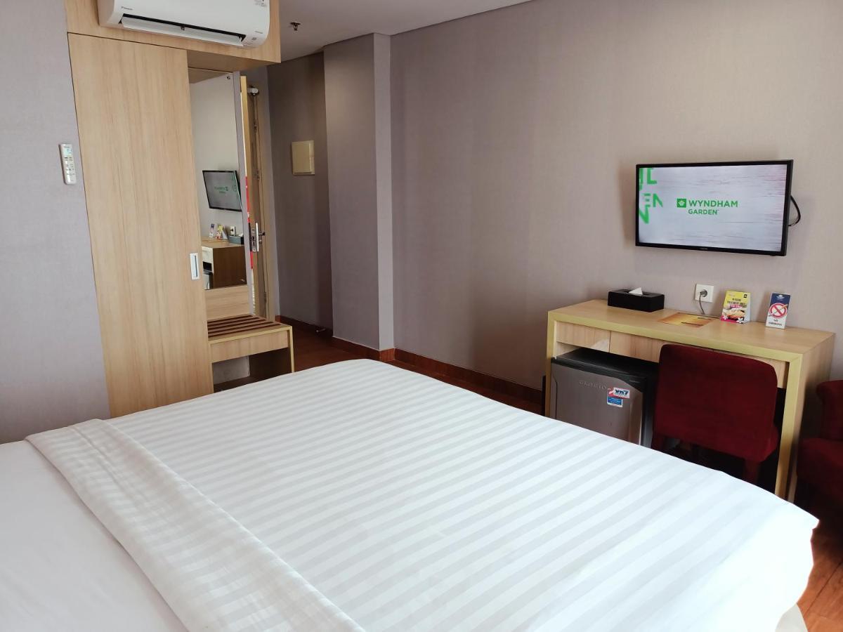 Days Hotel & Suites By Wyndham Jakarta Airport Tangerang Exterior foto